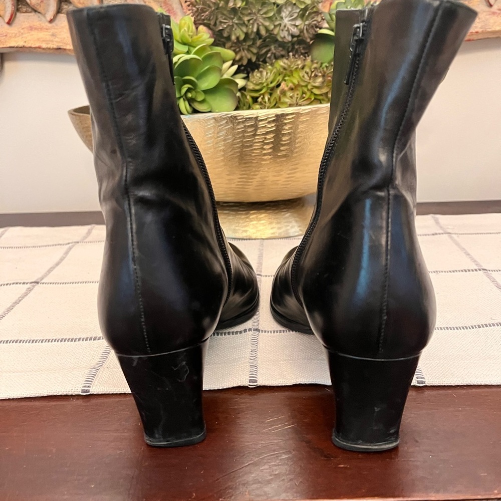 Stuart Weitzman Black Leather Boots Ladies Size 8.5 Fall Winter Perfect Classic - Picture 5 of 11